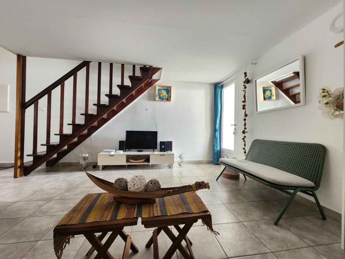Appartamento Cassiopee Saint-Gilles-les Bains Esterno foto